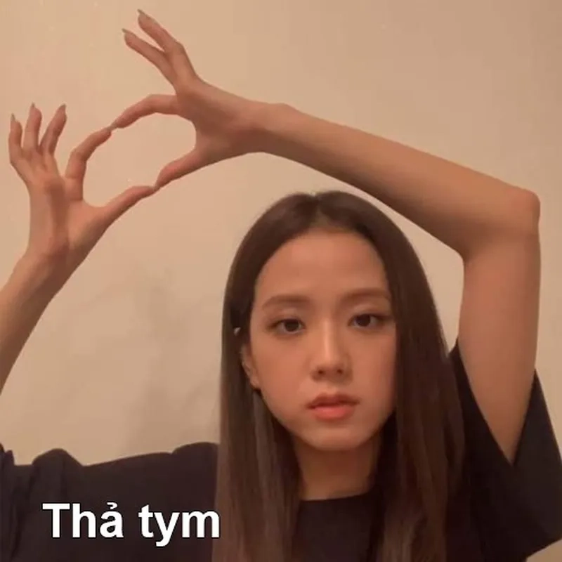 Blackpink heart meme giúp bạn thể hiện tình cảm một cách đáng yêu