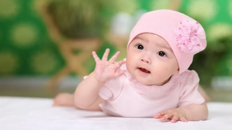 Tải ngay hình nền em bé cute dễ thương