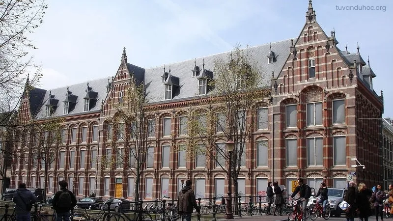 Đại học Amsterdam Hà Lan là một trong những trường đại học danh giá và lâu đời nhất châu Âu