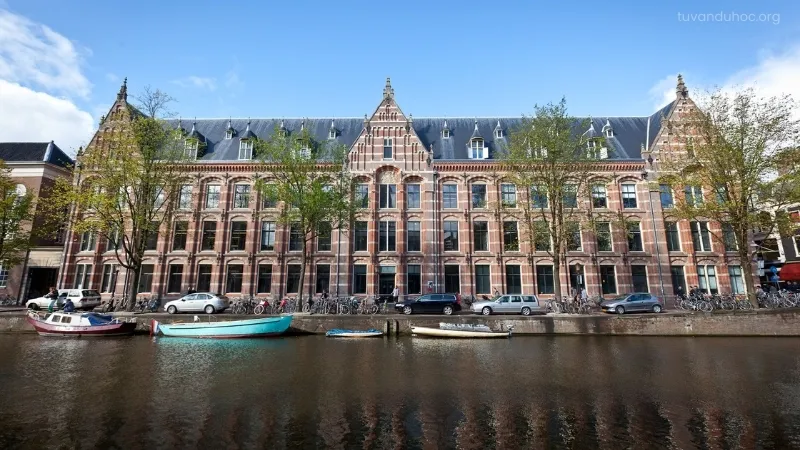 Đại học Amsterdam luôn duy trì vị thế trong top các trường đại học tốt nhất thế giới