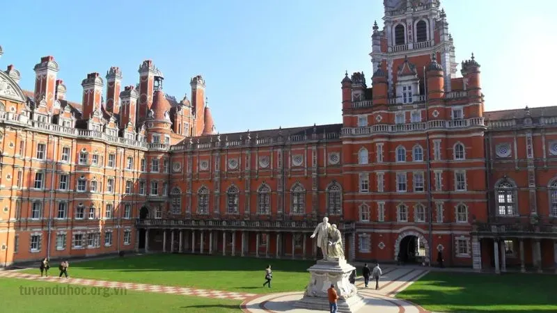 Du học Anh tại London University - Bước ngoặt cuộc đời