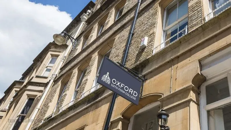 Khám phá Đại học Oxford biểu tượng tri thức toàn cầu