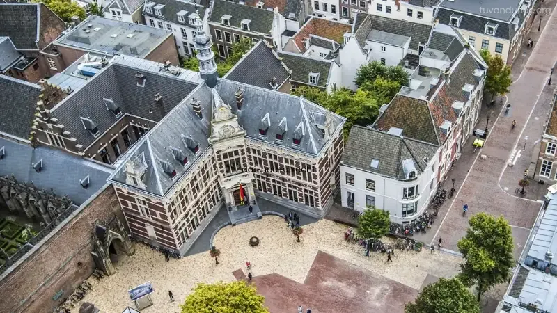 Đại học Utrecht mang đến nhiều chương trình học bổng hỗ trợ sinh viên