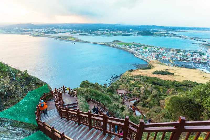 Tour du lịch Jeju sẽ đưa bạn đến với thiên nhiên tươi đẹp và những trải nghiệm kỳ thú