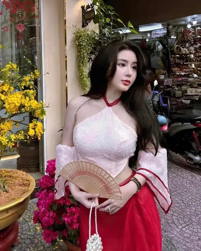 Gái xinh TikTok luôn tạo ra những video thu hút người xem nhờ vào sự năng động và phong cách