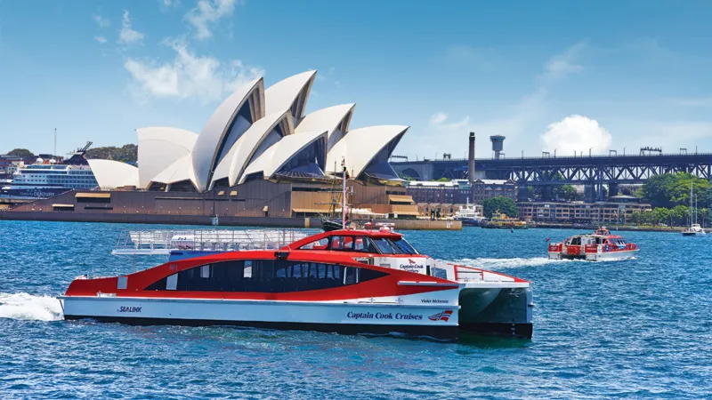 Tour du lịch Úc mang bạn đến gần hơn với vẻ đẹp của Sydney Opera House