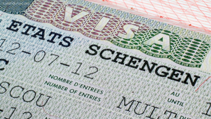 Chứng minh tài chính visa du học Pháp là một trong những bước quan trọng nhất