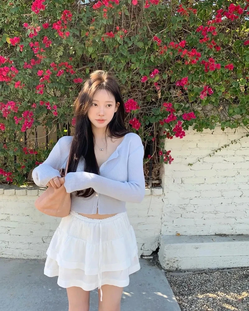 Ngắm nhìn gái xinh Instagram 2k5 trẻ trung năng động